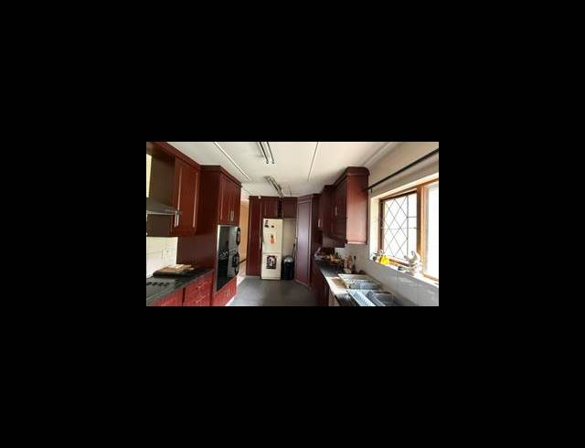 3 BEDROOM PROPERTY TO RENT IN ESCOMBE